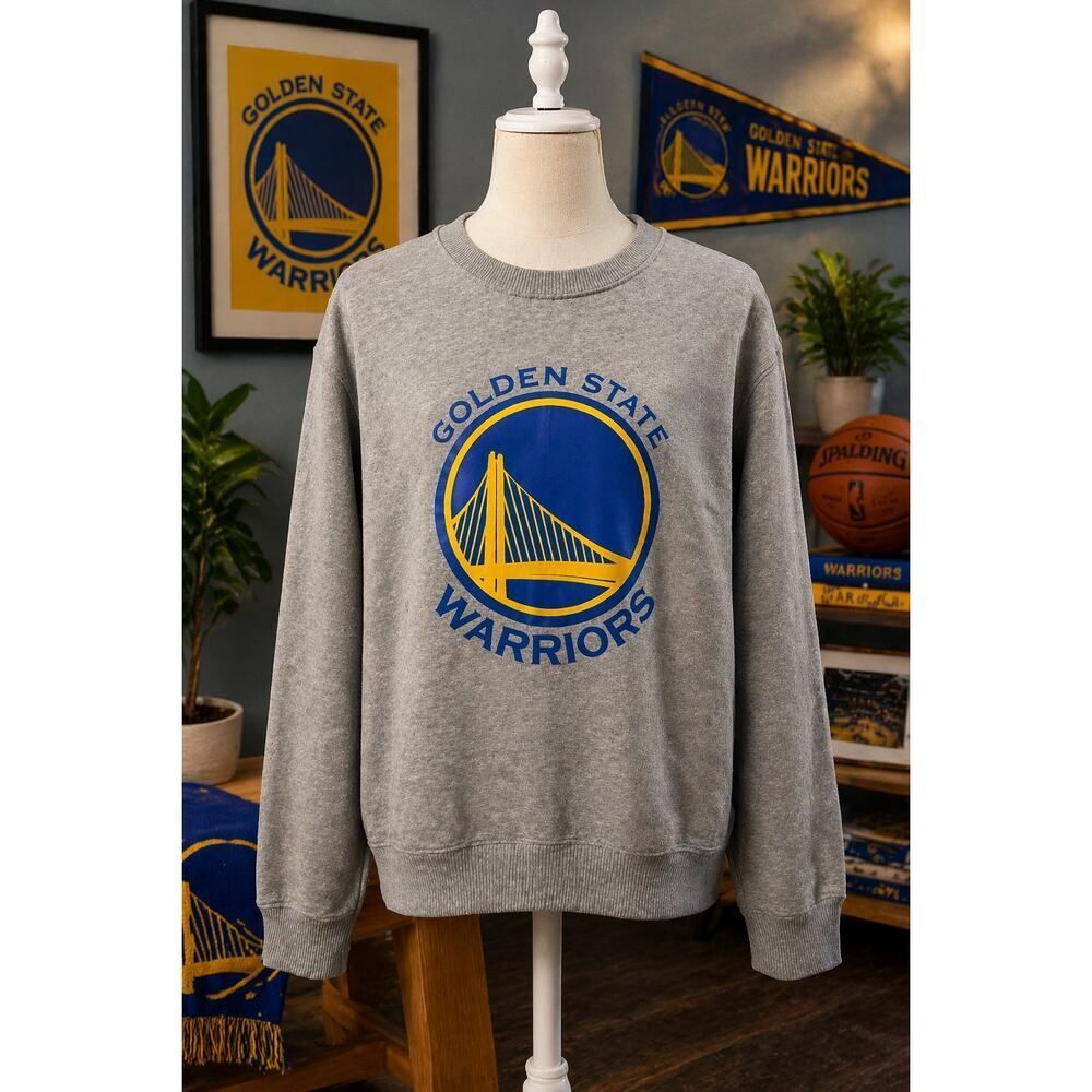 Golden State Warriors NBA Store Exclusive Crewneck Sweatshirt L